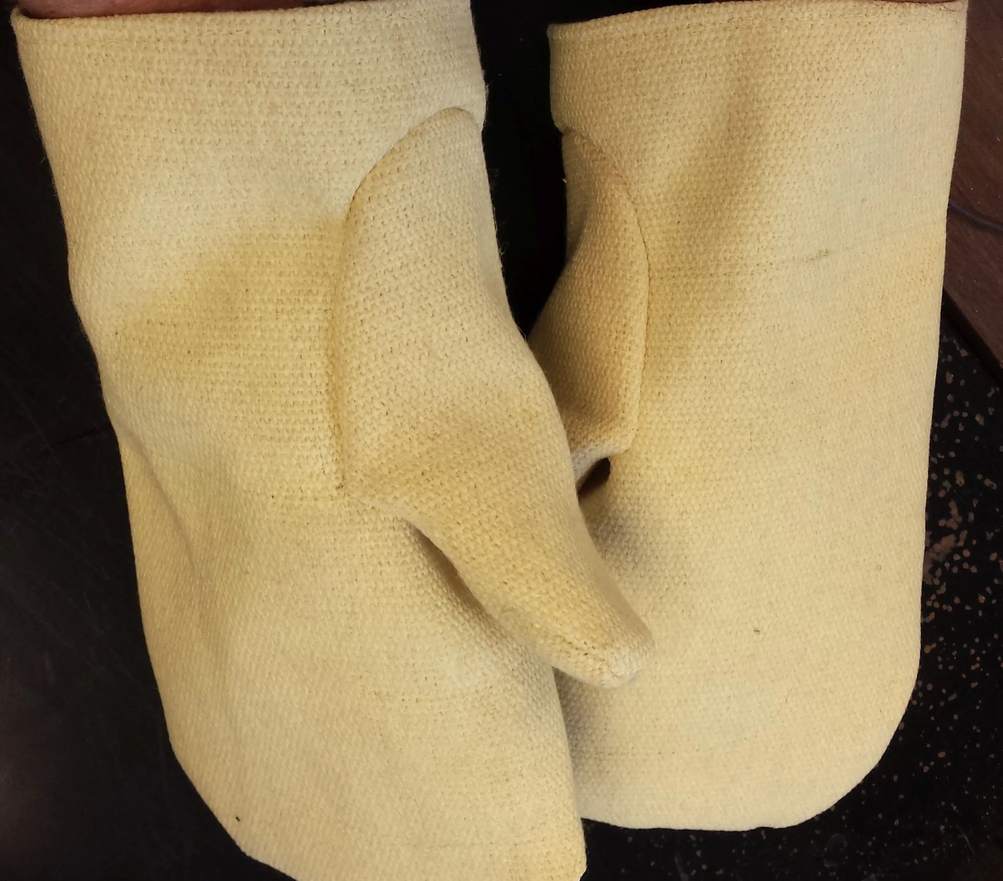 Kevlar protective mitt from G & P Products